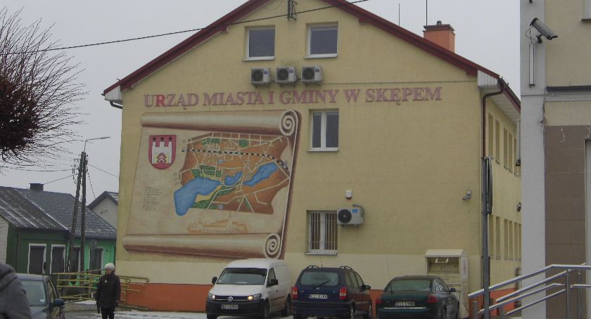 Wojewoda nie uchylił mandatu targańskiemu