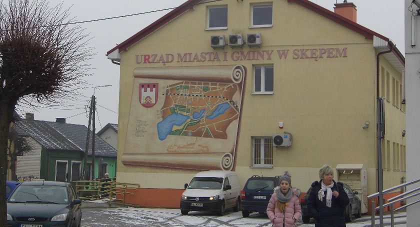 11 do 3 za budżetem