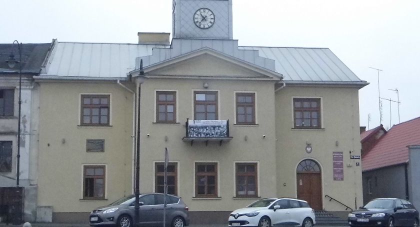 Zamknęli szkoły i przedszkola