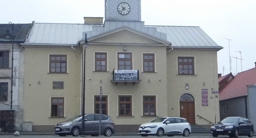 Radny też płaci