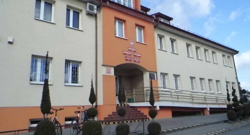 Dzwonić do urzędników