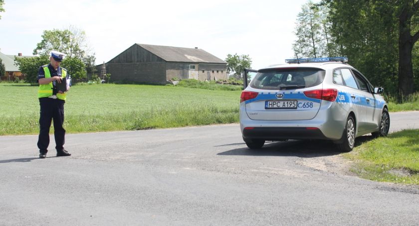 Zamiast siedzieć w domu, jeździli bez celu...
