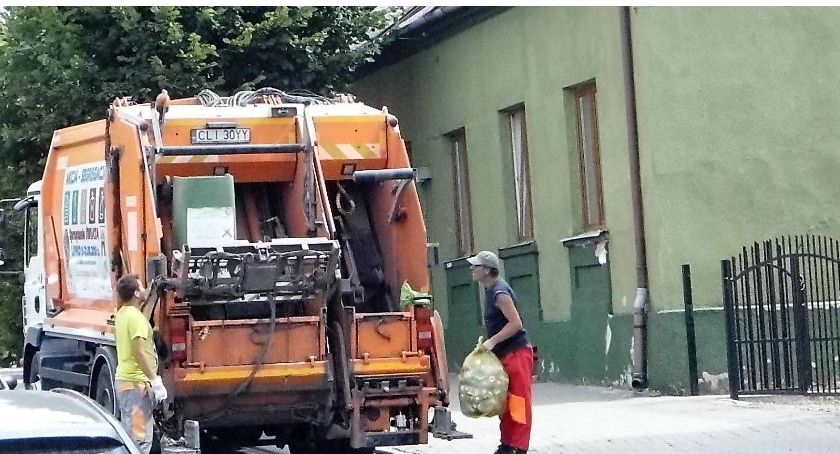 Śmieci szczelnie zamknięte