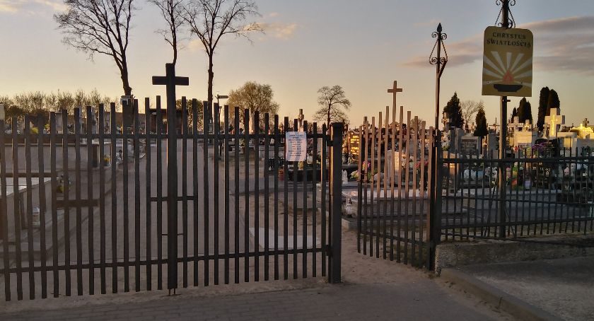 Cmentarze można nawiedzać