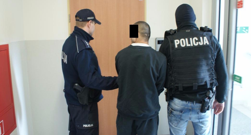 Tragedia przy ul. Wyszyńskiego w Lipnie: zadźgał ojca nożem we śnie