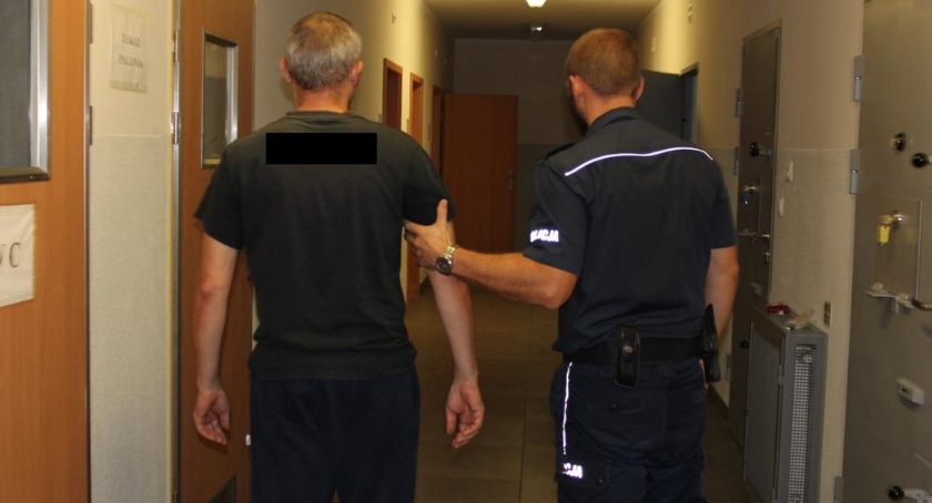 Zabili i zakopali cztery szczenięta
