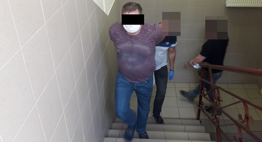 Znęcał się nad partnerką i jej synem...