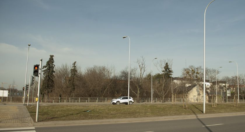 Walka o działkę przy Połczyńskiej: mieszkańcy Bemowa idą na wojnę z Warszawą