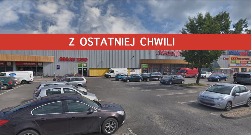 Ewakuacja na Bemowie: w markecie zawalił się sufit