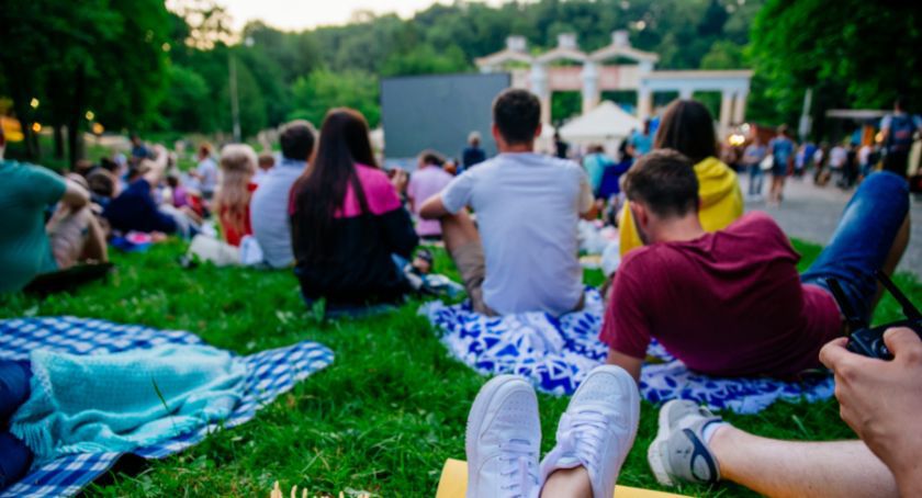 Ostatni wakacyjny pokaz kina plenerowego na Bemowie