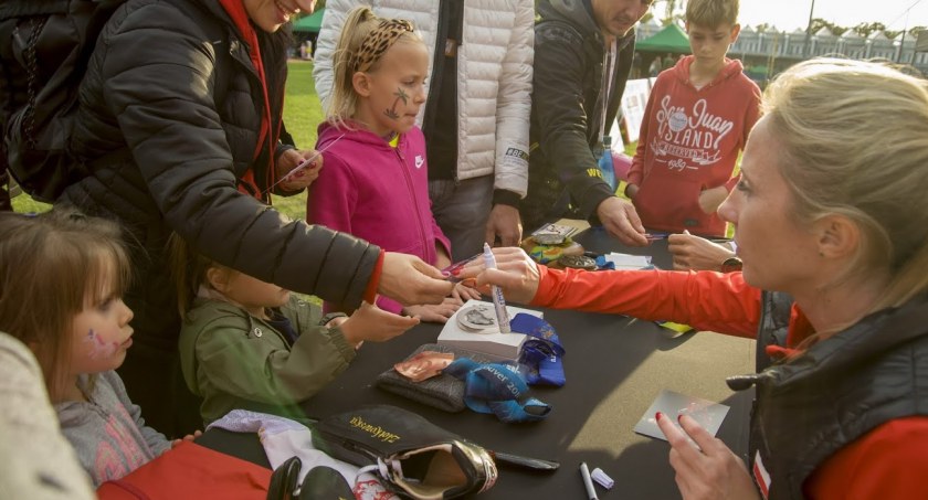 Piknik po dwóch stronach 2 linii metra - Bemowie i Targówku 
