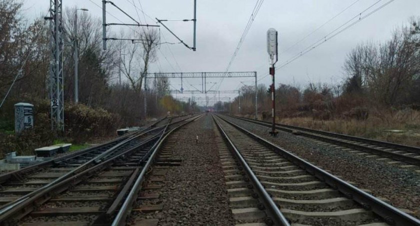 Przystanek SKM nieopodal metra Ulrychów. Mrzonka czy realna szansa na poprawę komunikacji?