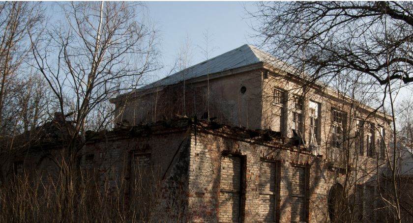 Widmo rozbiórki wisi nad Willą Generalską na Bemowie