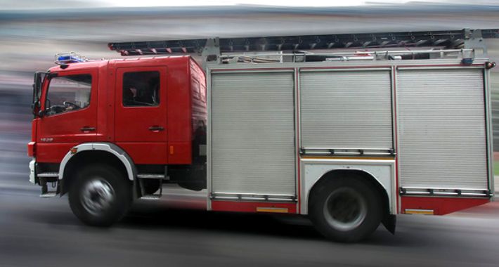 Spłonęły dwa auta zaparkowane przy ul. Księcia Bolesława 5