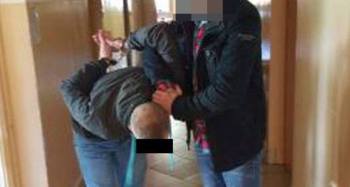 Złodziej mazdy i narzędzi zatrzymany chwilę po kradzieży