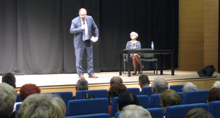 Uroczyste rozpoczęcie roku akademickiego Uniwersytetu Trzeciego Wieku Woli i Bemowa