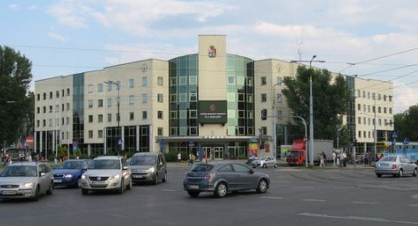 Praca urzędu przed świętami i sylwestrem