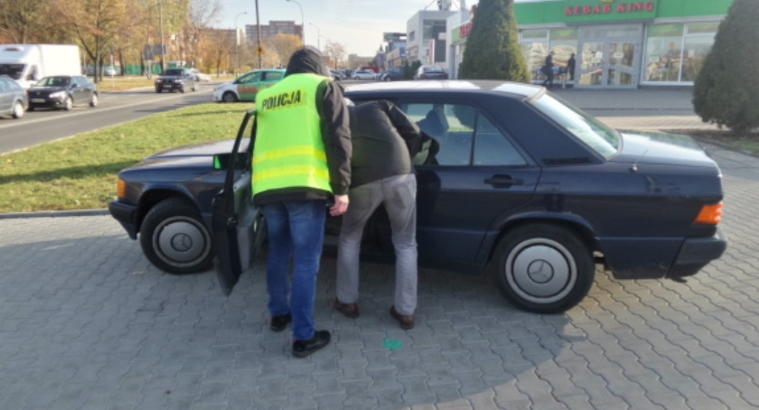 Bo jechał za wolno...