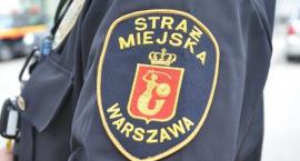 Wybiegała na jezdnie, była agresywna i pobudzona. Kobietę zabrano do szpitala w asyście policji
