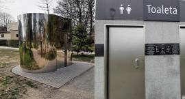 Niebezpieczna toaleta w parku Górczewska. Koszt inwestycji prawie 400 tys. zł