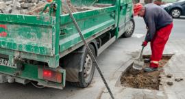 Prace drogowe na Bemowie: Utrudnienia dla pieszych i rowerzystów