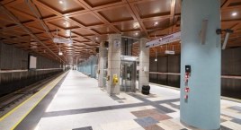 Należy zwiększyć ilość wejść do metra?