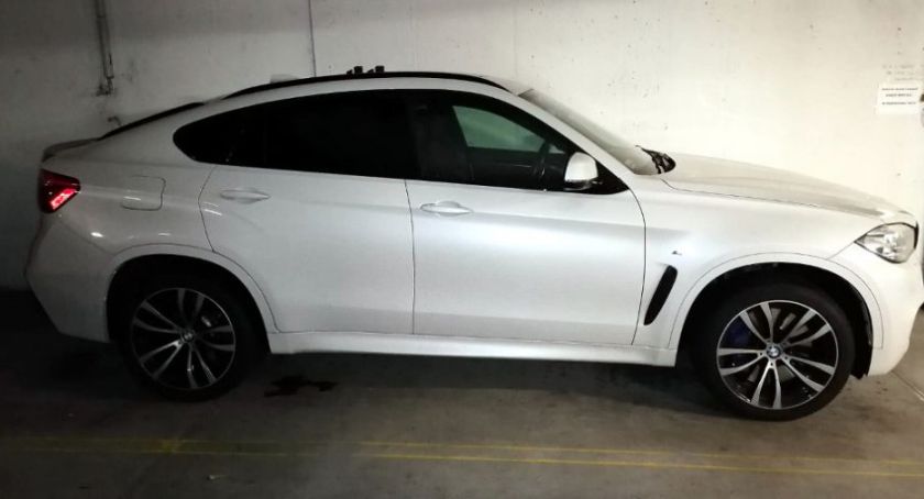 Z Wielkiej Brytanii na Bielany. BMW warte 150 tys. zł w rękach policji