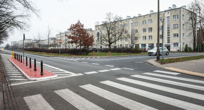 Zmiany przy przejściach na Kasprowicza. Jest bezpieczniej?