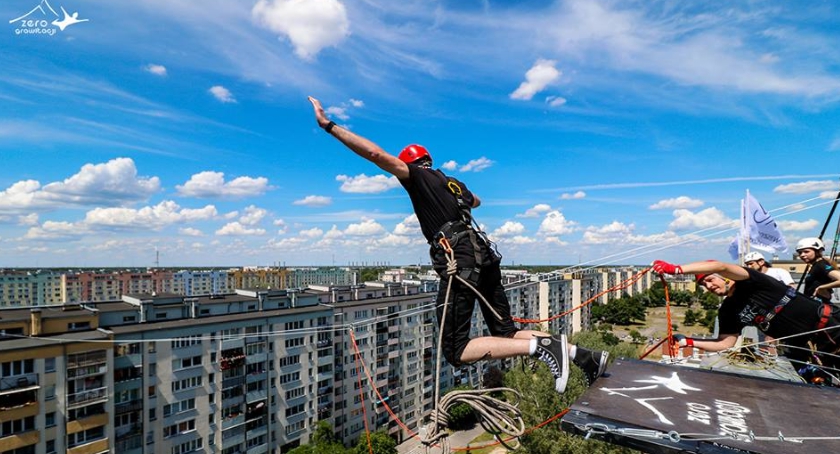 Finał WOŚP: na Bielanach będą skakać z 14. piętra