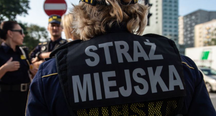 Akcja ratunkowa na Bielanach. Interwencja Straży Miejskiej