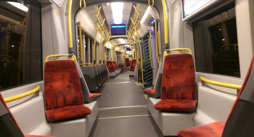 Agresywny pasażer w tramwaju na Bielanach