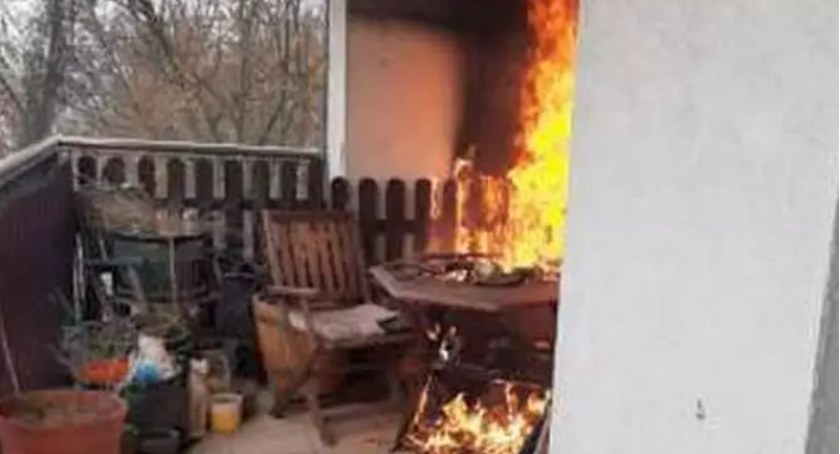 Pożar w mieszkaniu na Bielanach. Interwencja Strażników Miejskich