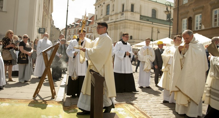 Zielone Świątki w Lesie Bielańskim. Przyjdź i skorzystaj z przewidzianych atrakcji! 