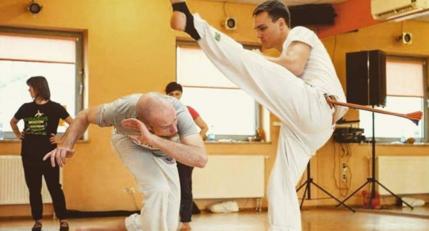 Trening capoeiry w słusznym celu! Akcja ma wesprzeć leczenie 8-letniej Klary