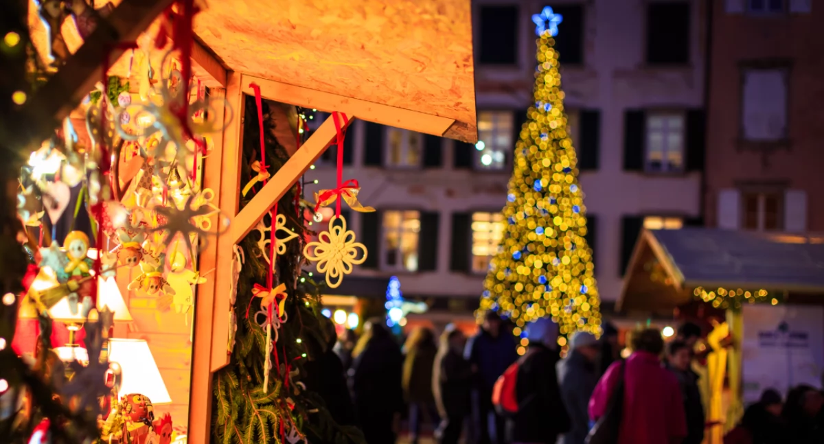 Świąteczna magia na Bielanach – Mikołajki i Jarmark pełen atrakcji