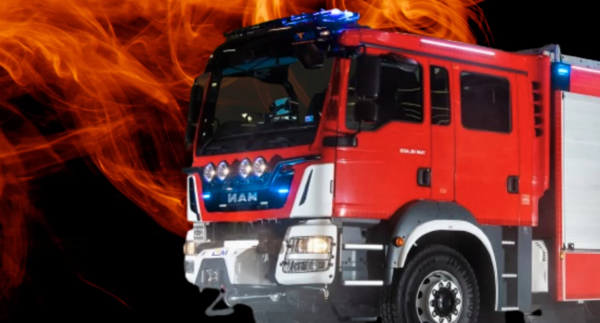 Pożar na Bielanach. Zapaliło się auto