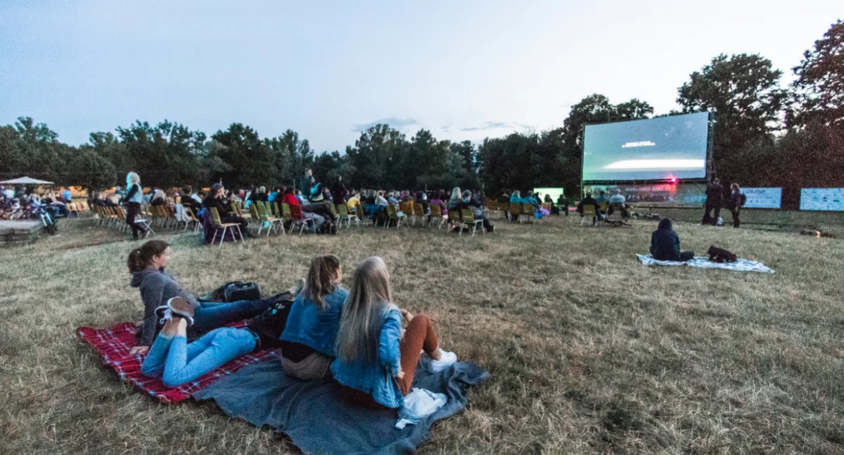 Filmowa Stolica Lata na Bielanach. Wakacyjna rozpiska seansów!