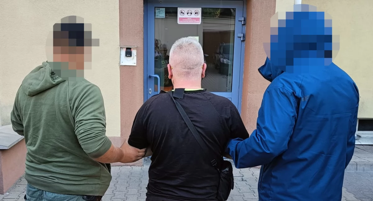 Zamówił pompę ciepła, ta nigdy nie dotarła. Działania na Bielanach