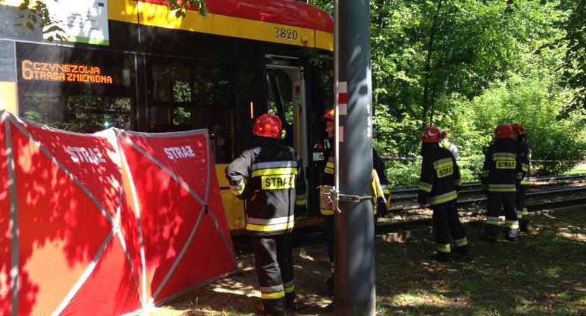 Śmiertelny wypadek na Marymonckiej. Piesza zginęła przechodząc przez tory
