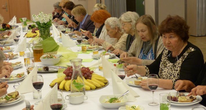  Uniwersytet Trzeciego Wieku w Warszawie  ma już 40 lat!