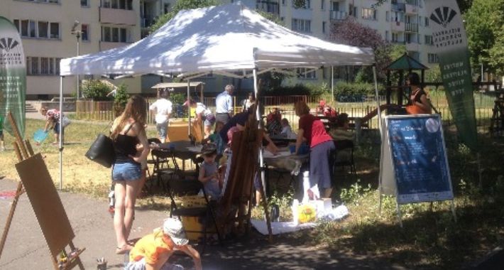 Zabawy z Latobokiem na letnim podwórku (1, 8, 15 lipca) 