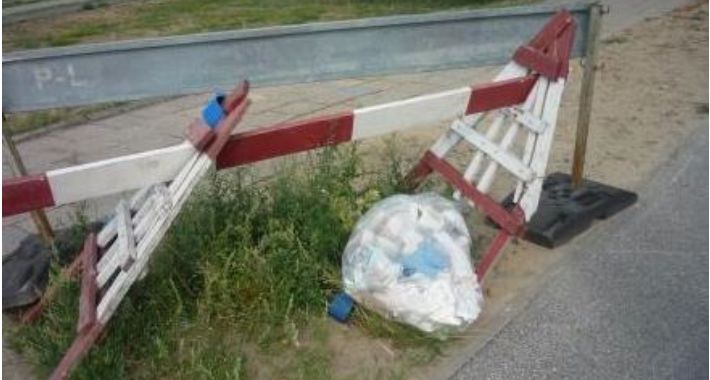 Strażnicy miejscy zabezpieczyli odpady medyczne