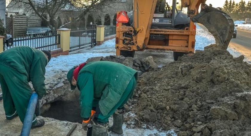Reymonta: poczatek zimy - pierwsze poważne awarie wodociągowe