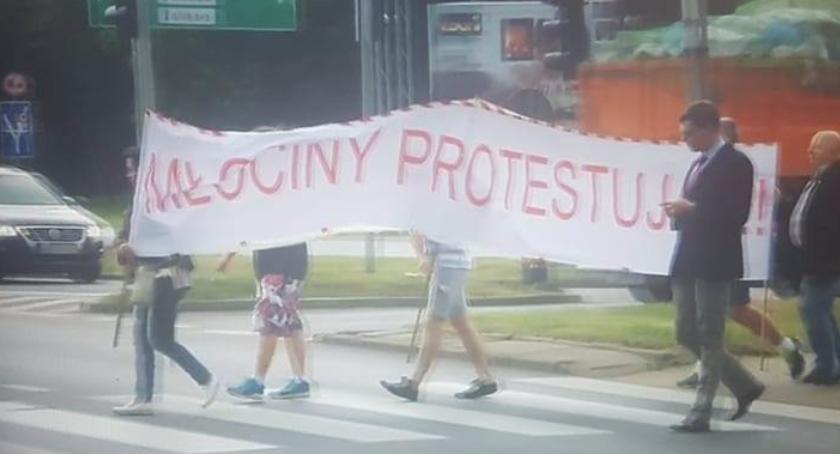 Opóźniający się remont ulicy Encyklopedycznej. Mieszkańcy zorganizowali protest.