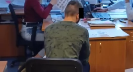 Młotkiem wybił szybę, od tego się zaczęło. Włamanie na Bielanach