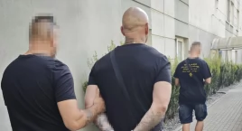Napakowani - nie tylko w fizyczny sposób. Zarzuty i areszt na Bielanach
