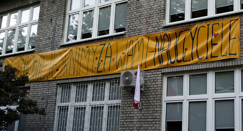 Nauczyciele i uczniowie