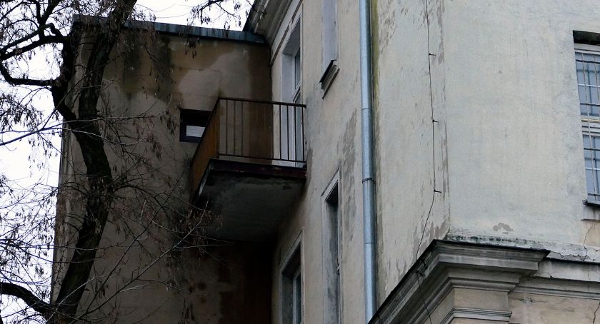 Tajemniczy balkon