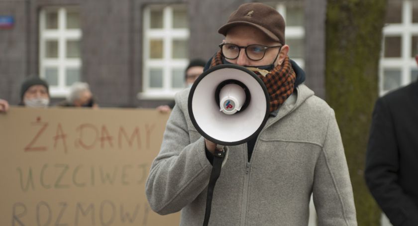 Burmistrz Dariusz Kacprzak - to nie my jesteśmy dealerami!