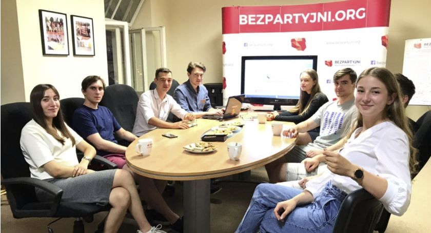 Klub Możliwości protestuje na przekór Gazecie Wyborczej